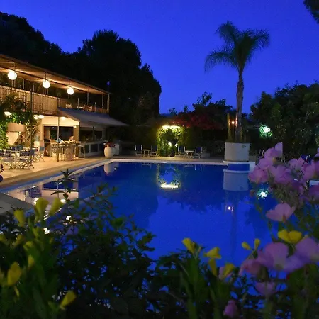 Hotel Lydia's Beach 3*