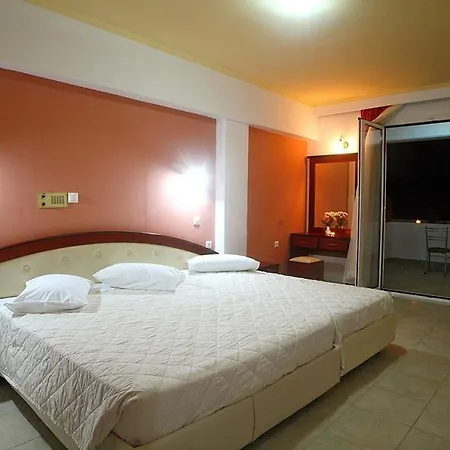 Hotel Lydia's Beach 3*