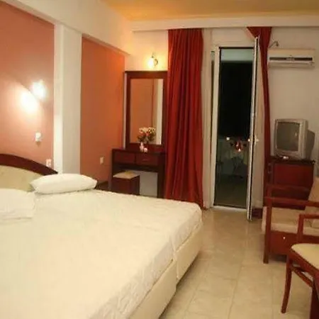 Hotel Lydia's Beach 3*
